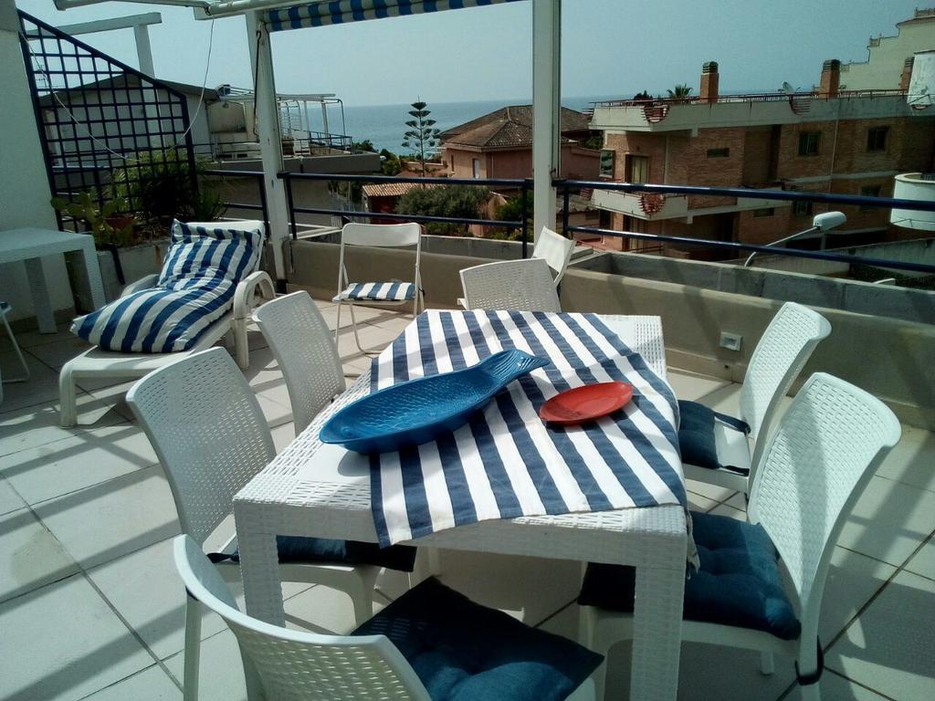 Ipanema Suite Giardini Naxos Exteriör bild
