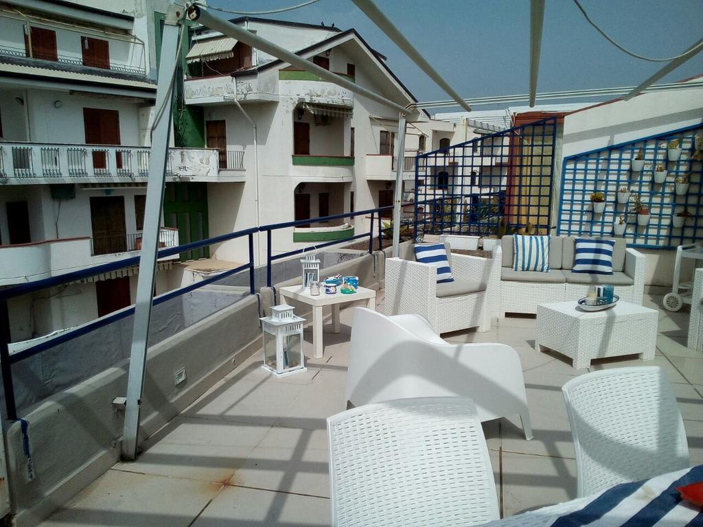 Ipanema Suite Giardini Naxos Exteriör bild