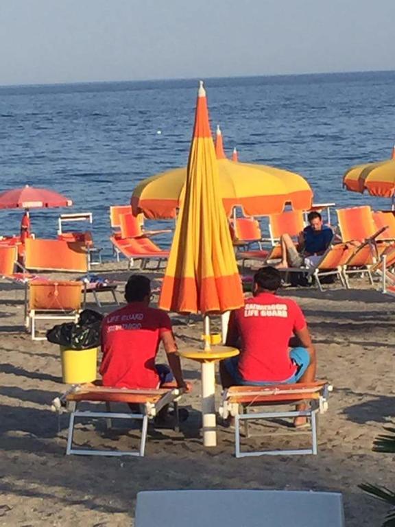 Ipanema Suite Giardini Naxos Exteriör bild