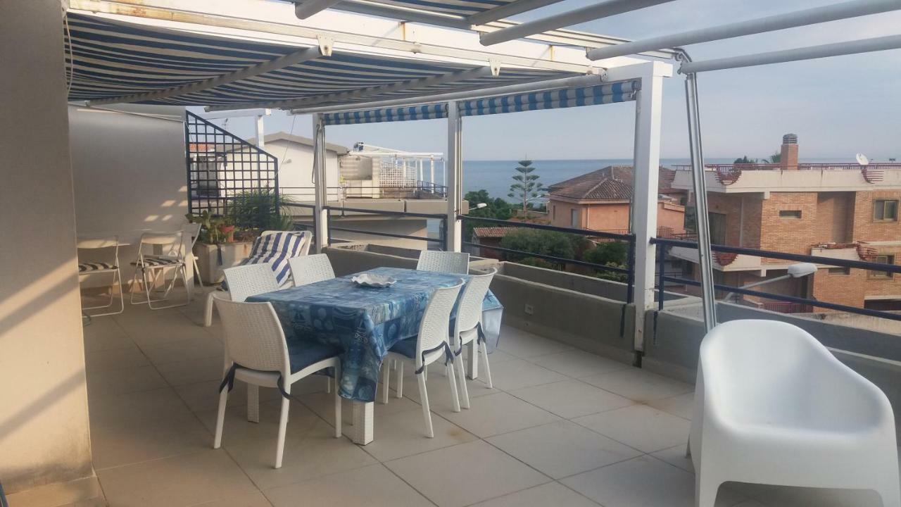 Ipanema Suite Giardini Naxos Exteriör bild