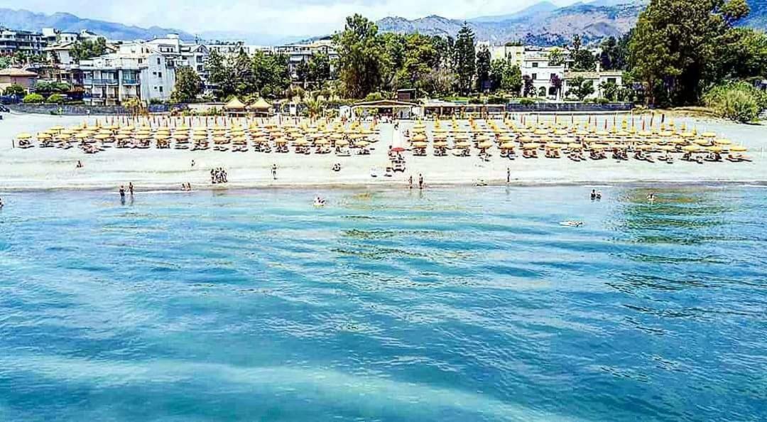 Ipanema Suite Giardini Naxos Exteriör bild